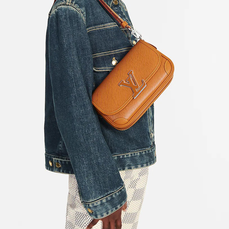 LOUIS VUITTON Women's Shoulder Bag