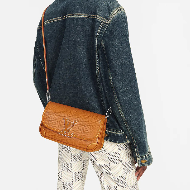 LOUIS VUITTON Women's Shoulder Bag