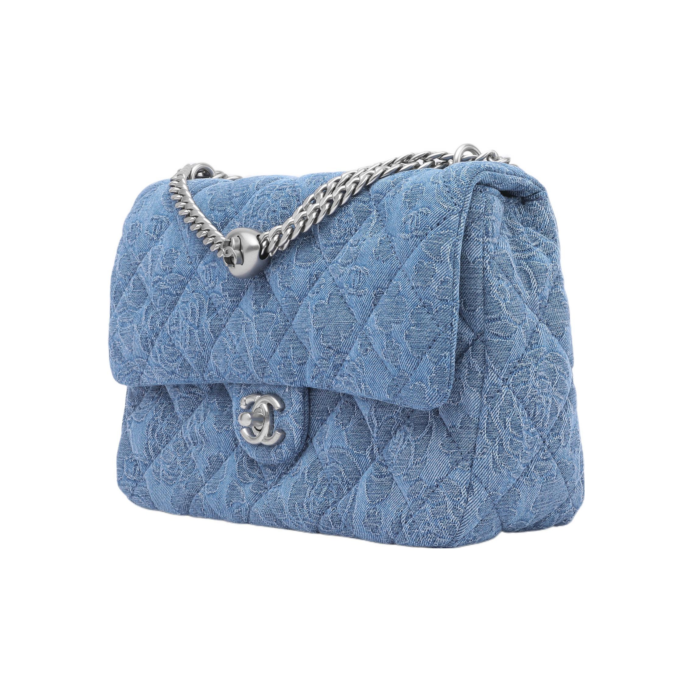 CHANEL messenger bag