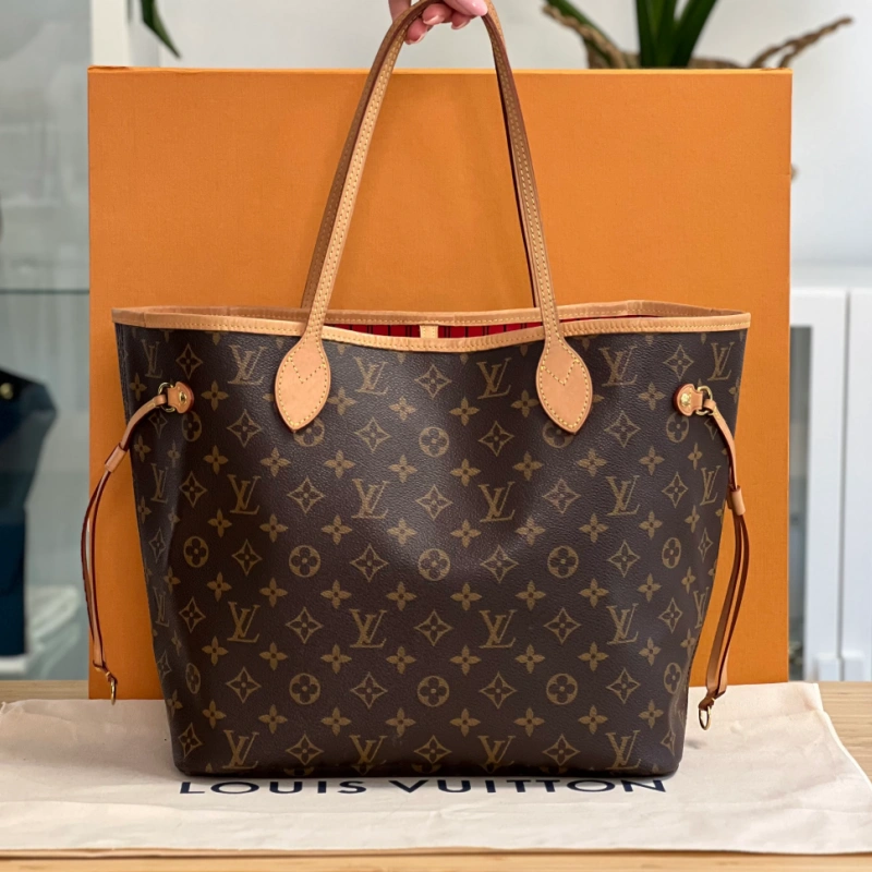 LOUIS VUITTON Neverfull MM