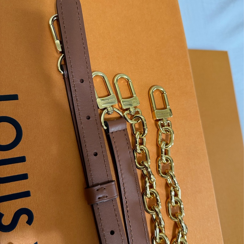 Louis Vuitton Loop Hobo