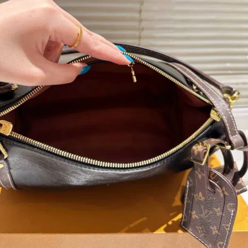 Louis Vuitton Express PM